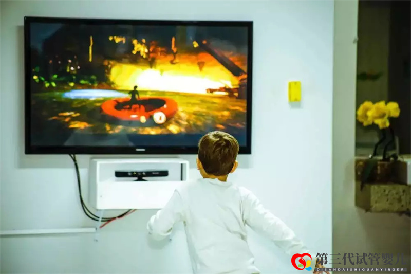 你苦惱著的孩子問題，會是“適齡行為”嗎？(圖1)